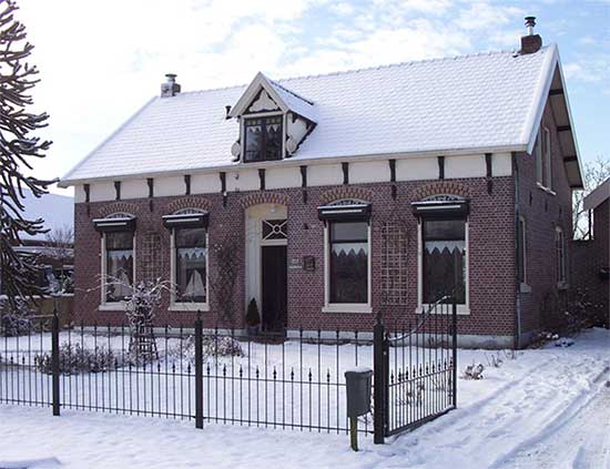 house-in-winter-opt