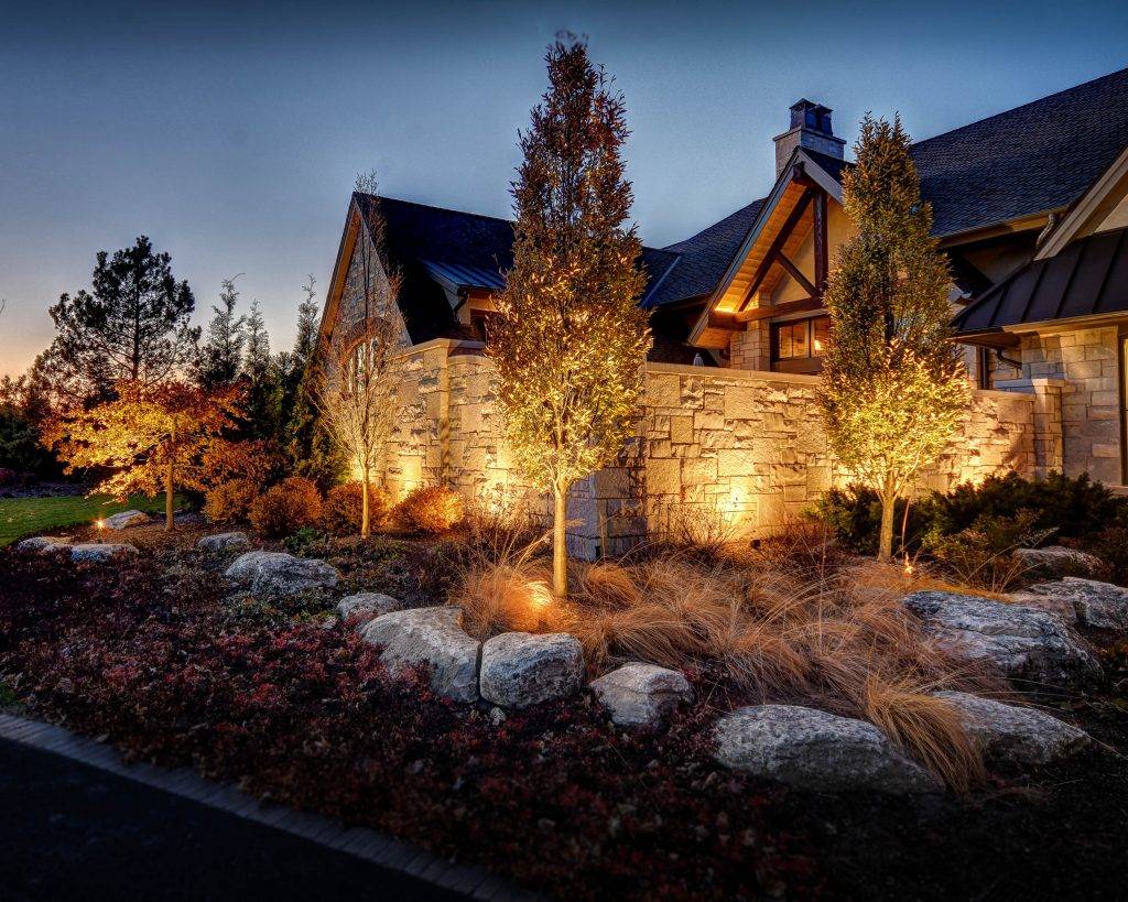 american-national-lighting-and-landscape-lakewood-home (12)