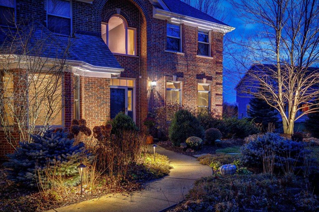 american-national-lighting-and-landscapte-230-north-trail-home (6)